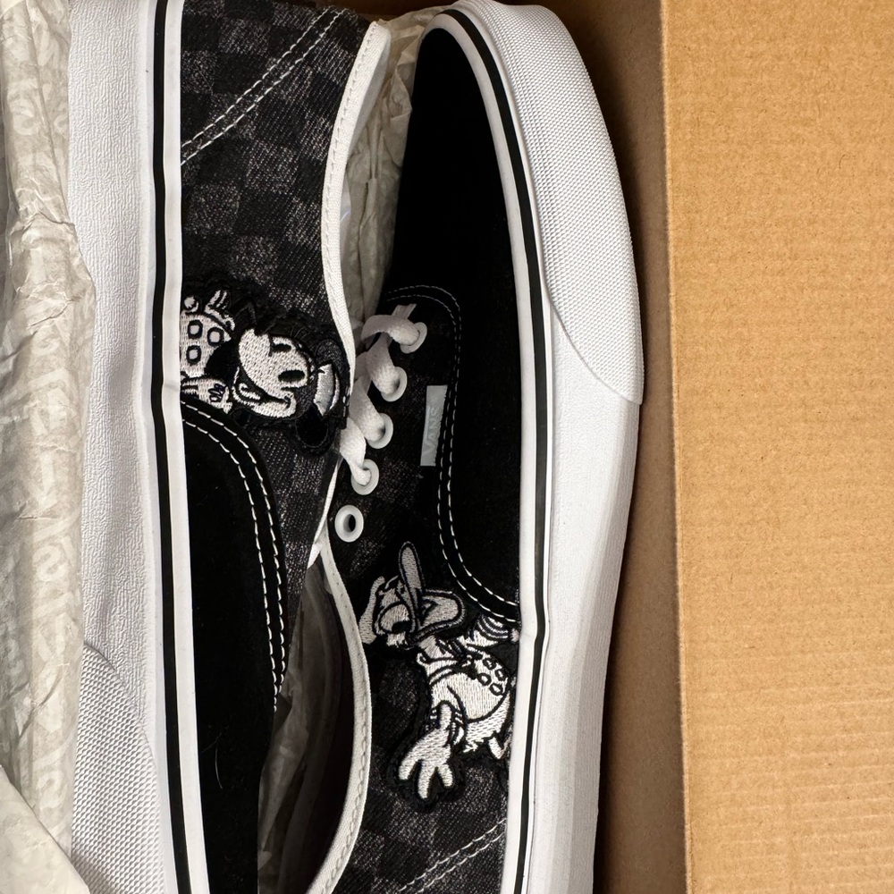 Size 10 - VANS Authentic x Disney 100 Mickey And Friends